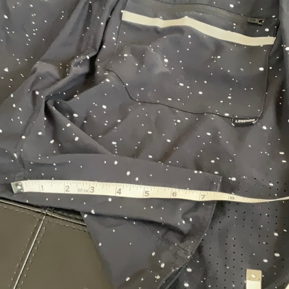 Legend men’s Luka linerless shorts in black splatter. Size large. - Picture 9 of 11